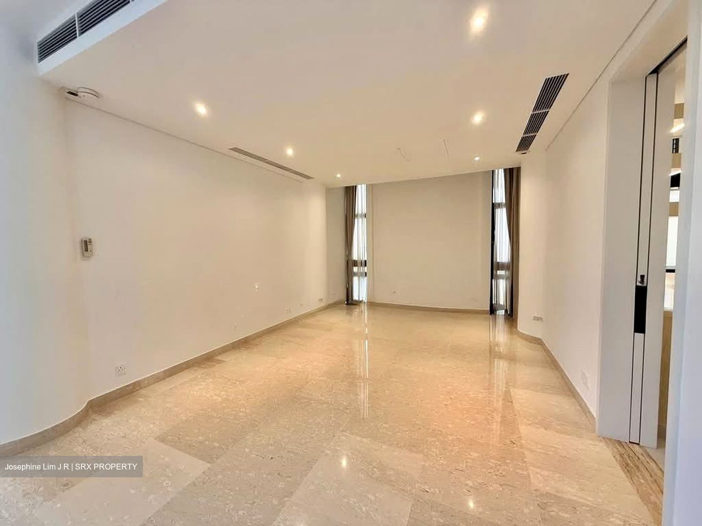 The Colonnade (D10), Condominium #563475311